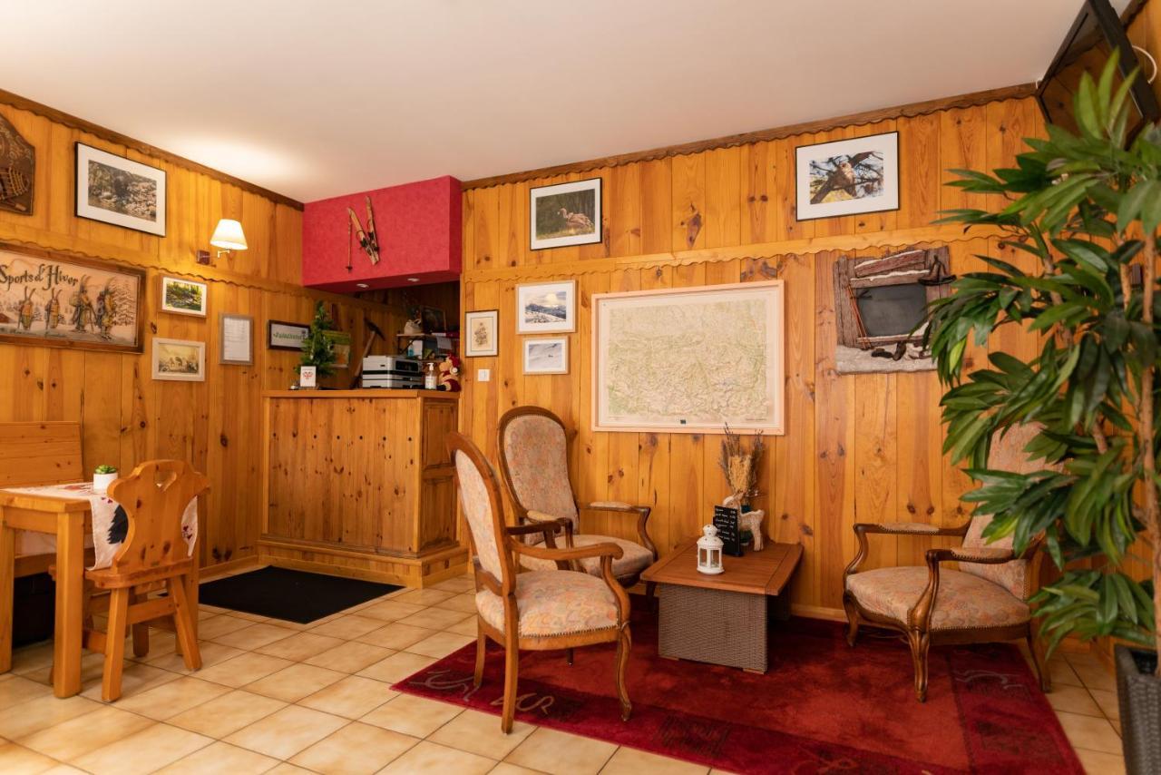 Hotel Quin Te Va Cauterets Buitenkant foto