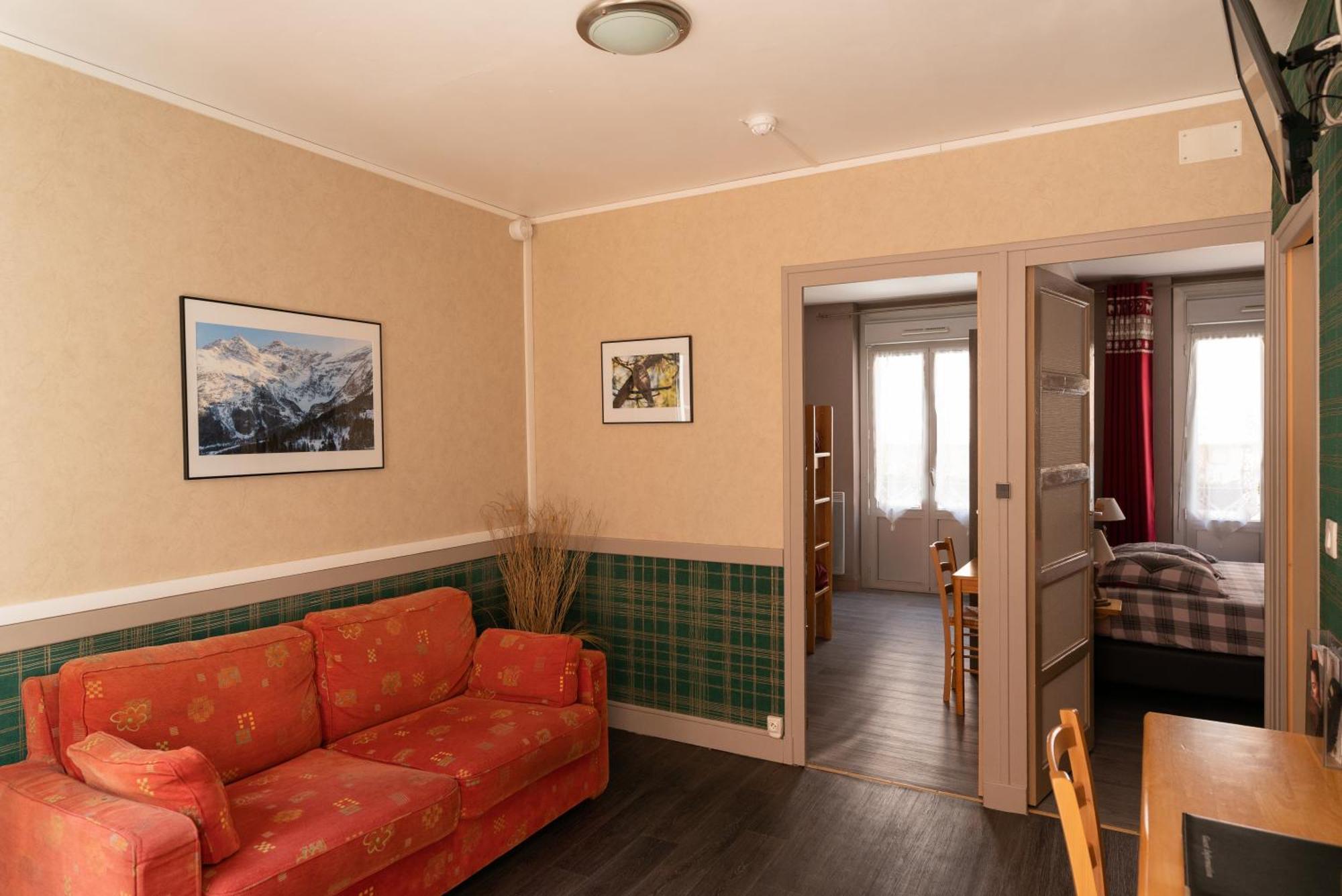 Hotel Quin Te Va Cauterets Buitenkant foto