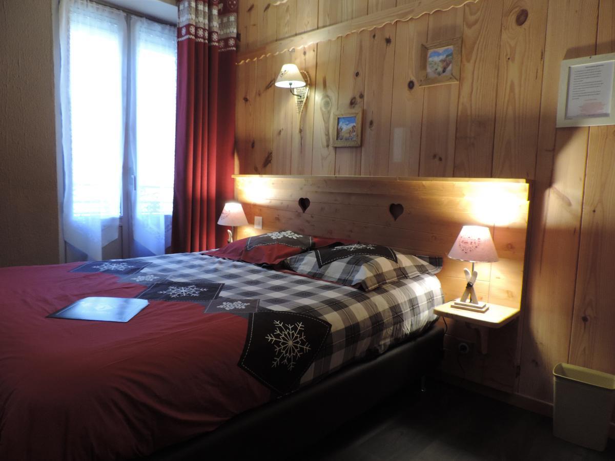 Hotel Quin Te Va Cauterets Buitenkant foto